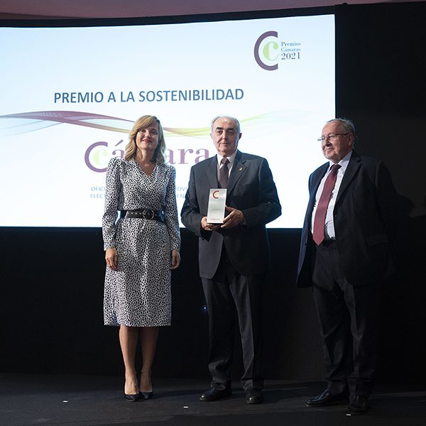 La Oficina de Promoción de la Movilidad Eléctrica Premio a la Sostenibilidad de Cámara de España