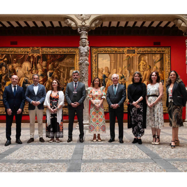 Autoridades en inauguración del Congreso de Cideu en Zaragoza, en el que las ciudades iberoamericanas apuestan gestión innovadora sostenible