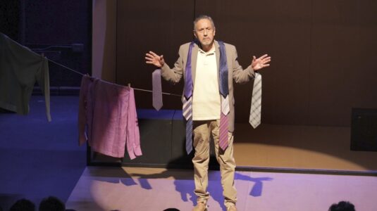 Escena de CASA, de Lucía Miranda. Caídos del Zielo, junio 2023. Teatro del Mercado de Zaragoza