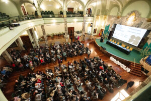 Tres centenares de personas participan en el acto de entrega del 23 Premio Ebrópolis